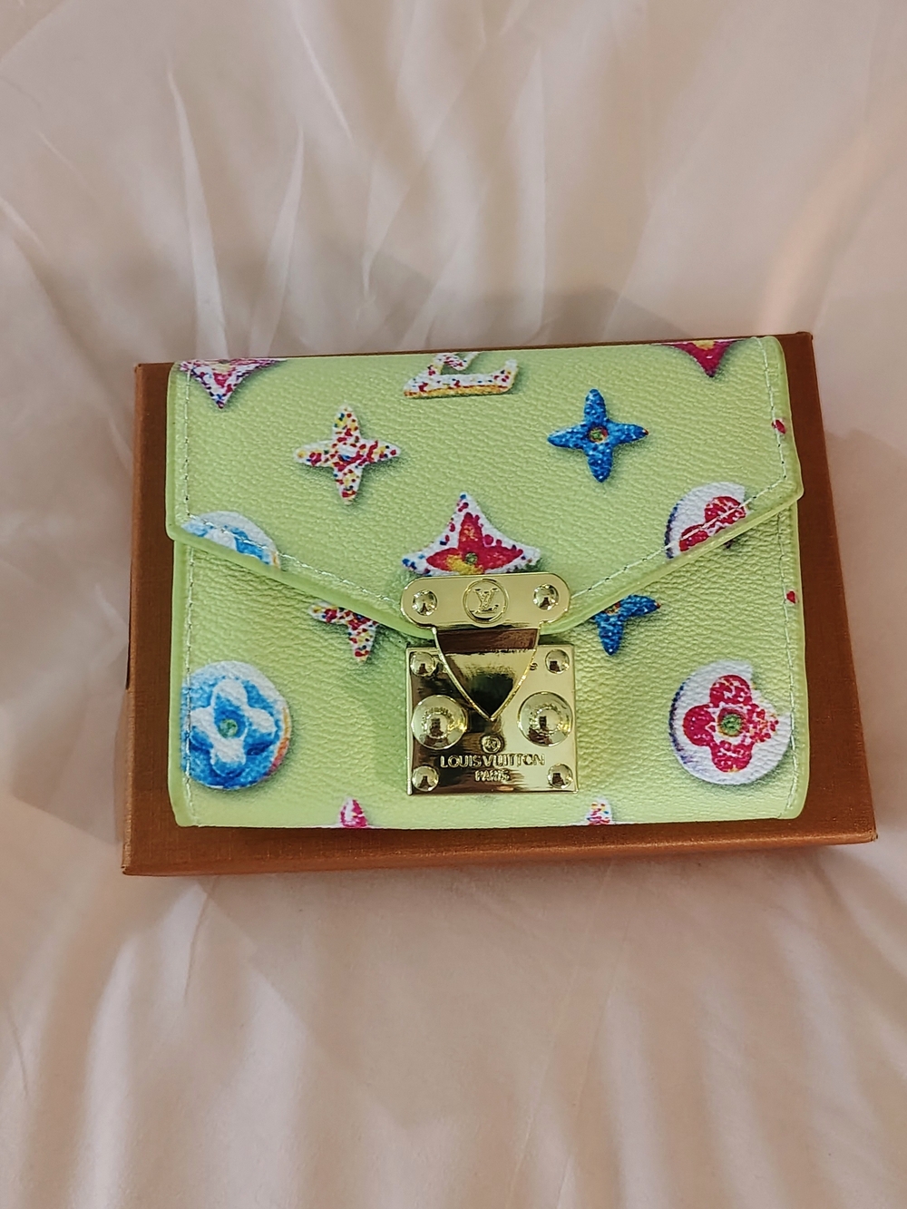 Lime Green Multicolor Designer-Inspired Mini Wallet with Gold-Tone Clasp - Picture 5 of 6
